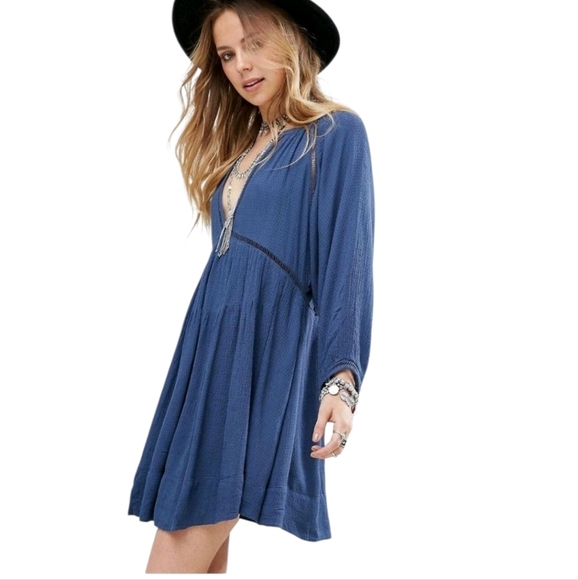 Free People Blue 3/4 Sleeve Relaxed Blouse Med Deep V Cut - Picture 4 of 9
